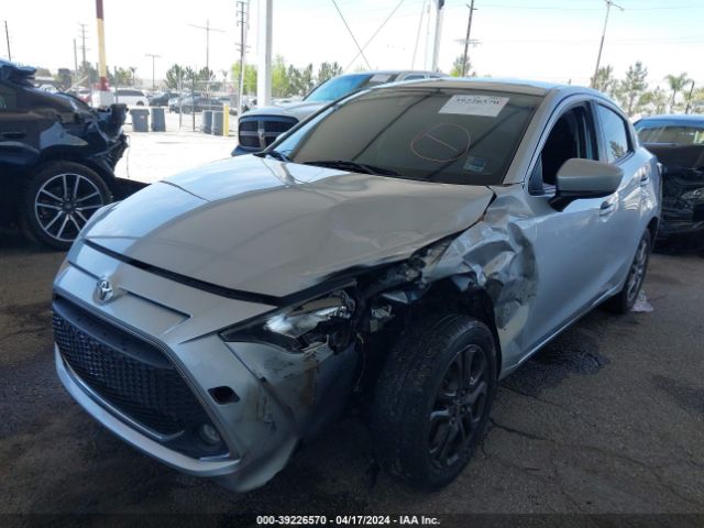 3MYDLBYV2KY522756 Toyota YARIS LE