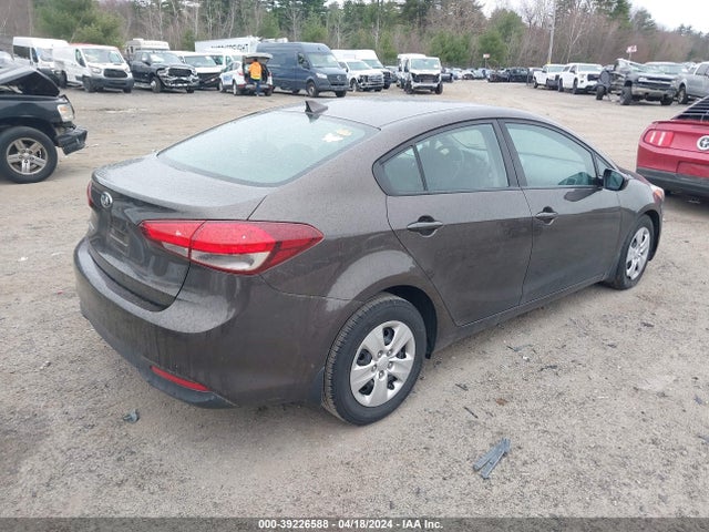 KIA FORTE LX 2017 3KPFK4A75HE029276 Image 4