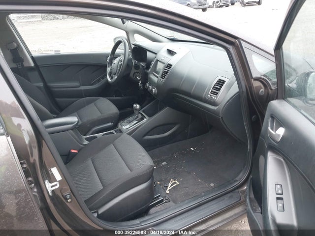 KIA FORTE LX 2017 3KPFK4A75HE029276 Image 5