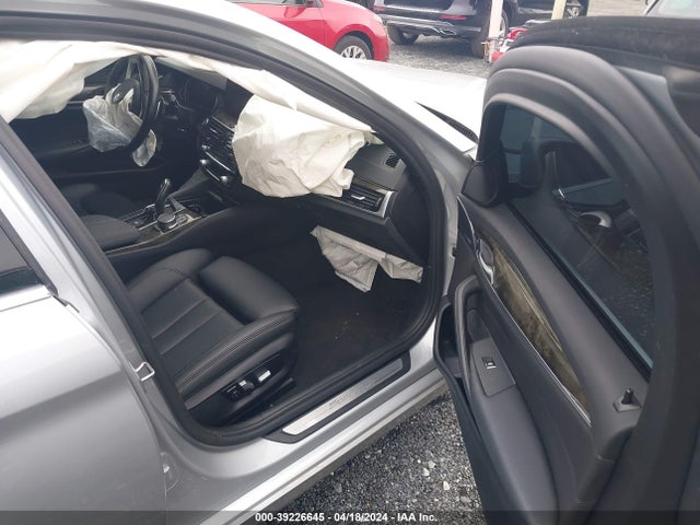 WBAJA7C50KG912426 BMW 530i Xdrive