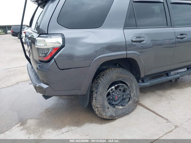 Toyota 4runner Sr5 Premium 2023 JTEFU5JR8P5284902 Image 18