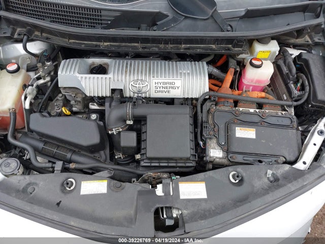 Toyota Prius V Three 2015 JTDZN3EU7FJ039161 Image 10