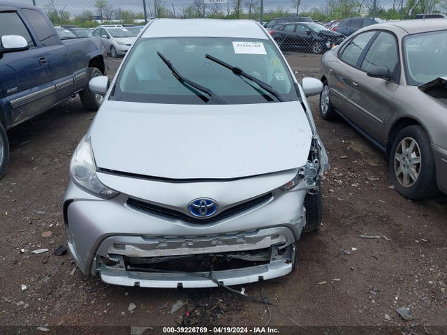Toyota Prius V Three 2015 JTDZN3EU7FJ039161 Image 12