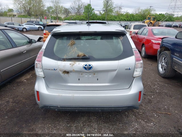 Toyota Prius V Three 2015 JTDZN3EU7FJ039161 Image 16