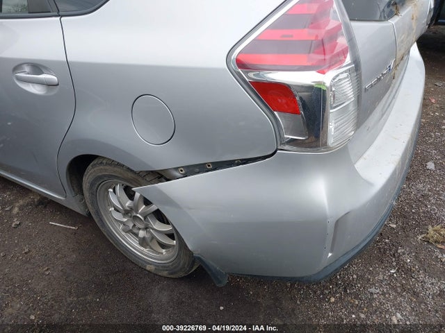 Toyota Prius V Three 2015 JTDZN3EU7FJ039161 Image 18