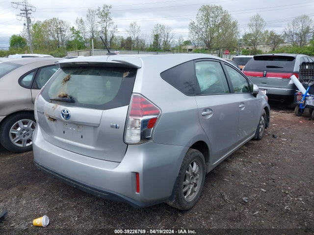 Toyota Prius V Three 2015 JTDZN3EU7FJ039161 Image 4
