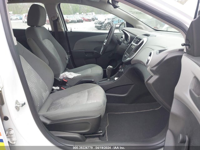 Chevrolet Sonic Lt Auto 2019 1G1JG6SB0K4142404 Image 5