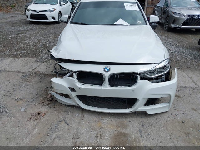 BMW 328i Xdrive 2016 WBA8E3G5XGNU02206 Image 12