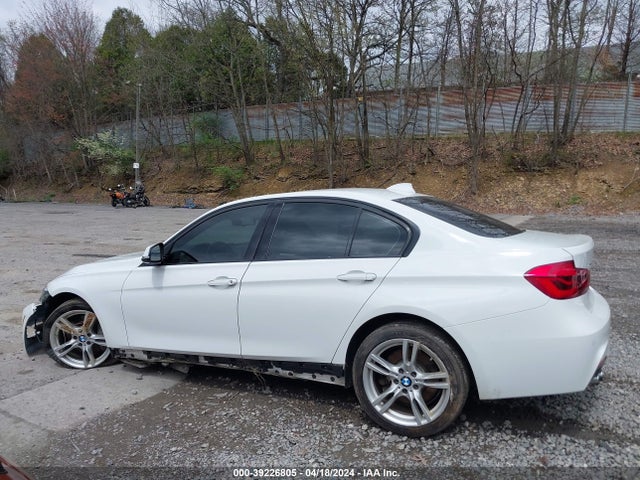 BMW 328i Xdrive 2016 WBA8E3G5XGNU02206 Image 14