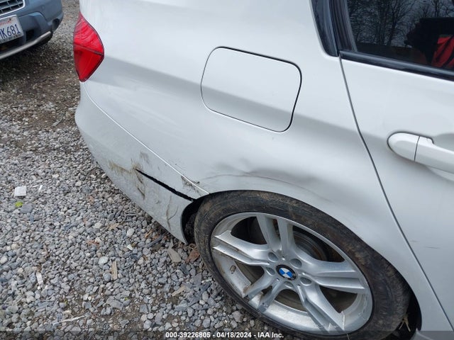 BMW 328i Xdrive 2016 WBA8E3G5XGNU02206 Image 19