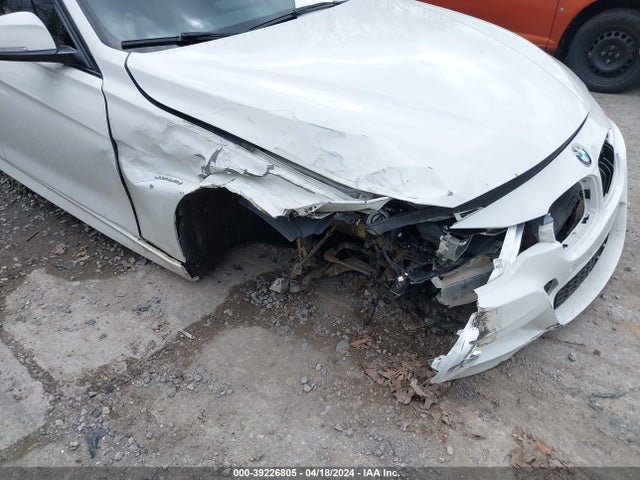 BMW 328i Xdrive 2016 WBA8E3G5XGNU02206 Image 6