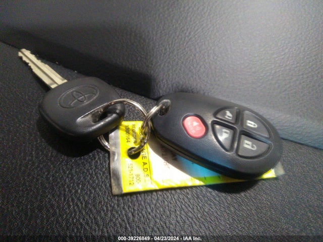 Toyota Sienna Le 8 Passenger 2017 5TDKZ3DC5HS831085 Image 11