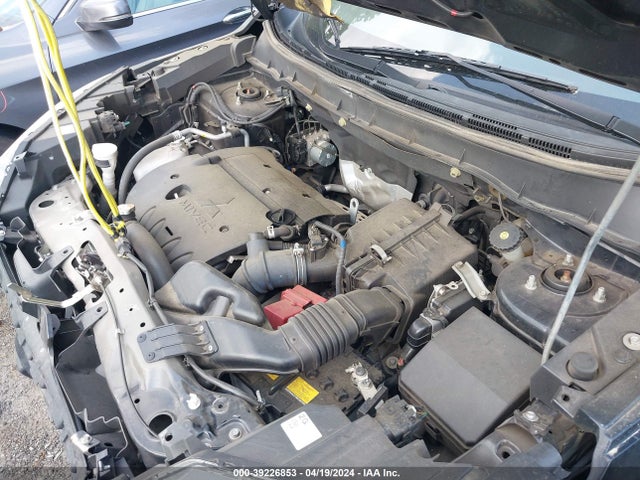 JA4AP4AUXLU022796 Mitsubishi Outlander Sport 2.0 Se