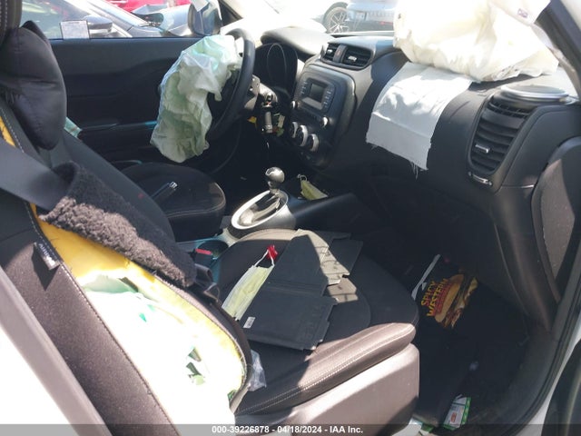 KIA Soul 2016 KNDJN2A26G7328381 Image 5
