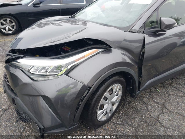 Toyota C-HR LE 2020 JTNKHMBX7L1068731 Image 19