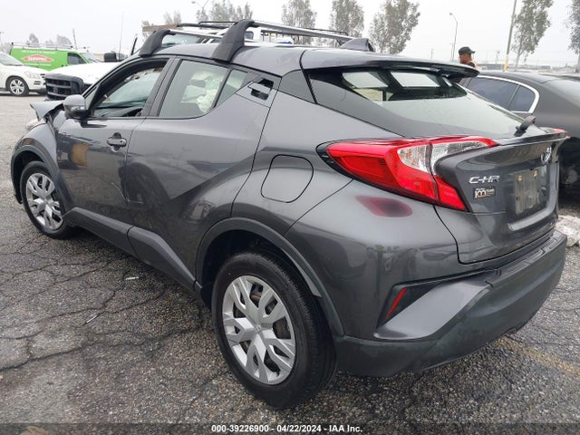 Toyota C-HR LE 2020 JTNKHMBX7L1068731 Image 3