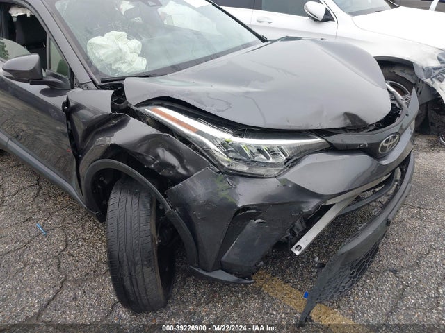 Toyota C-HR LE 2020 JTNKHMBX7L1068731 Image 6