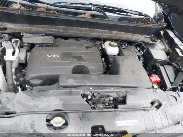 5N1DR2MN8JC615187 Nissan Pathfinder Sl