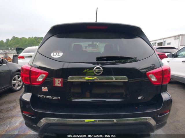 5N1DR2MN8JC615187 Nissan Pathfinder Sl