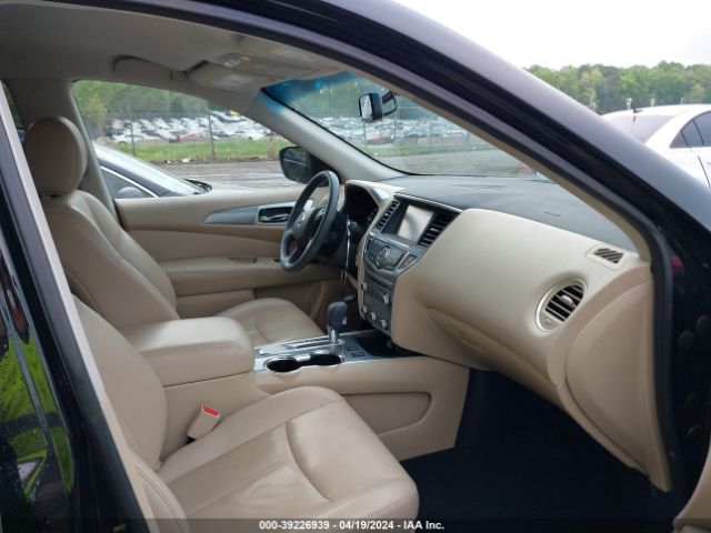 5N1DR2MN8JC615187 Nissan Pathfinder Sl