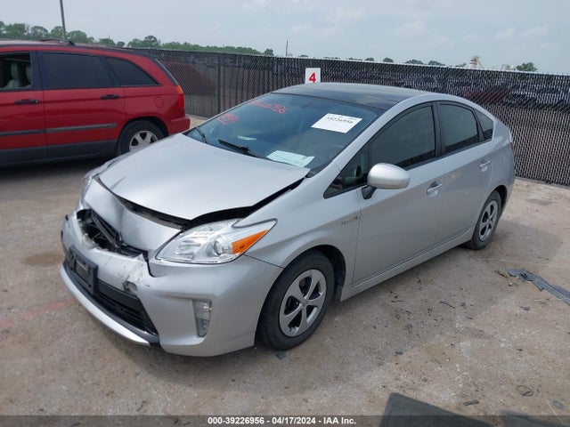 Toyota Prius Four 2015 JTDKN3DU6F1926513 Image 2