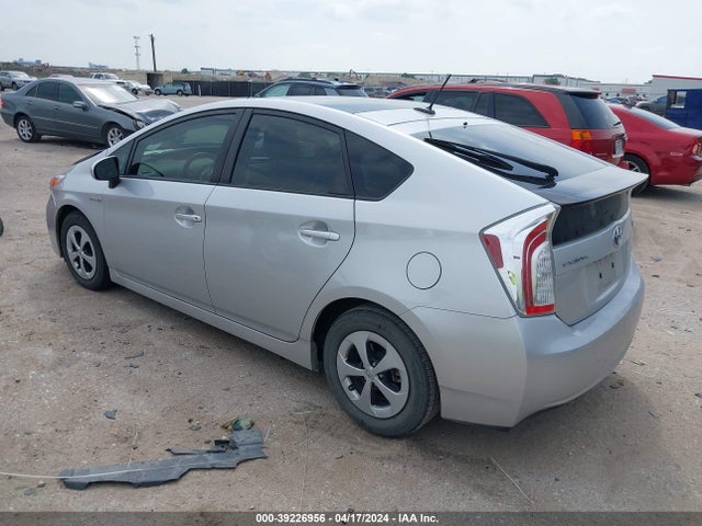 Toyota Prius Four 2015 JTDKN3DU6F1926513 Image 3