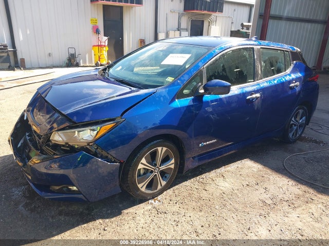 Nissan LEAF SV 2018 1N4AZ1CP3JC307449 Image 2