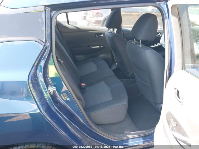 Nissan LEAF SV 2018 1N4AZ1CP3JC307449 Image 8