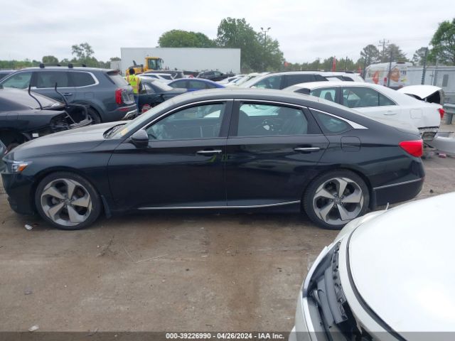 1HGCV1F94JA121895 Honda Accord Touring