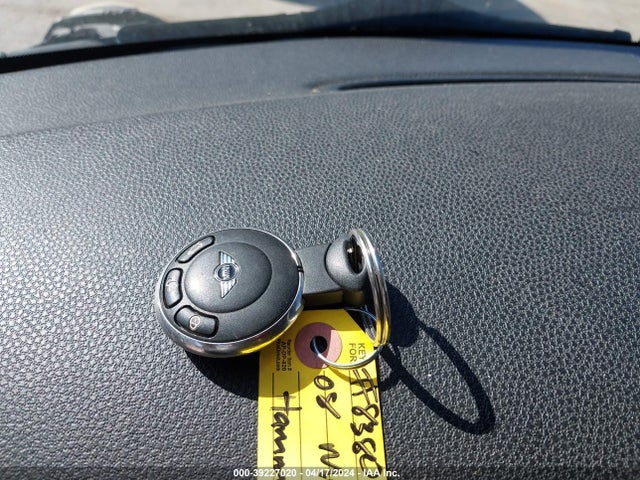 2008 MINI COOPER S WMWMF73578TV38430 Photo 10