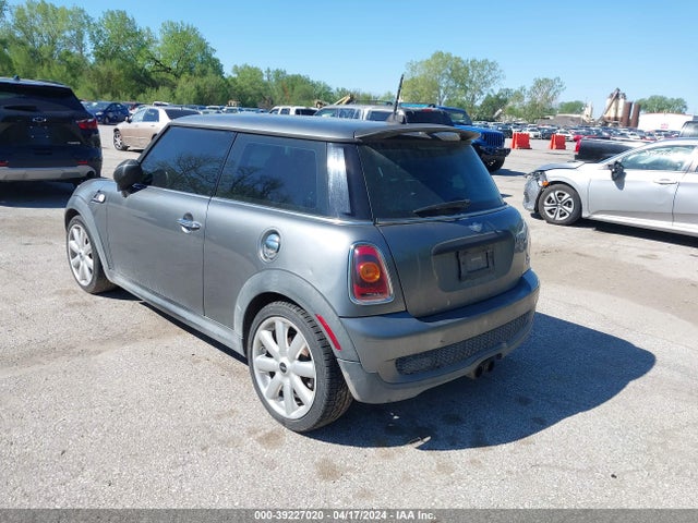 2008 MINI COOPER S WMWMF73578TV38430 Photo 2