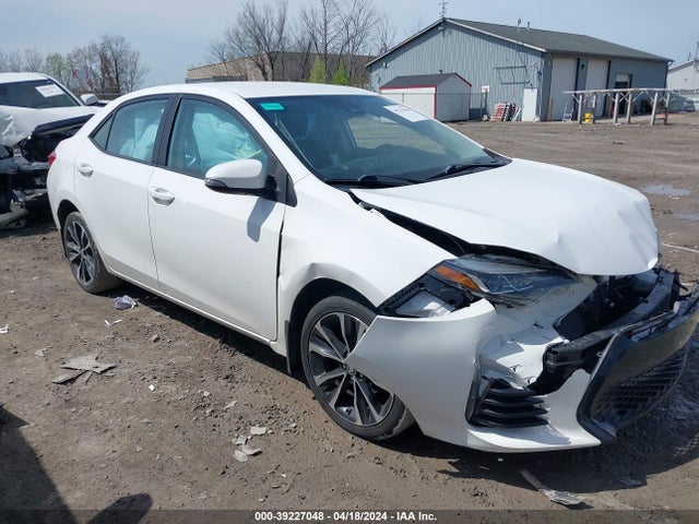 Toyota COROLLA SE 2018 2T1BURHE4JC023290 Image 1