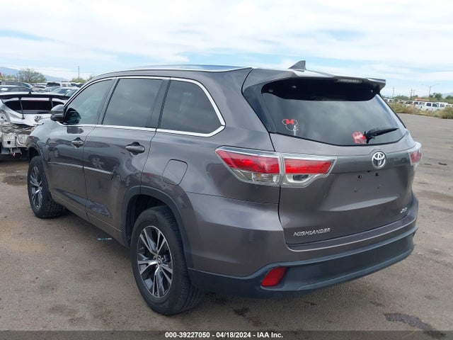 Toyota Highlander Xle V6 2016 5TDKKRFH0GS147690 Image 3