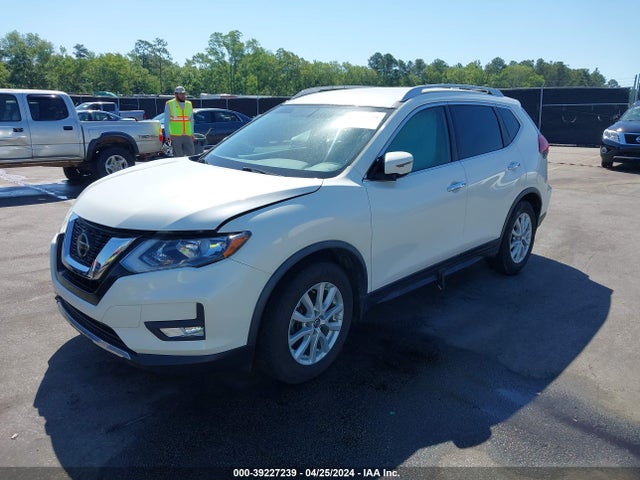 Nissan ROGUE SV 2018 JN8AT2MT5JW457708 Image 2