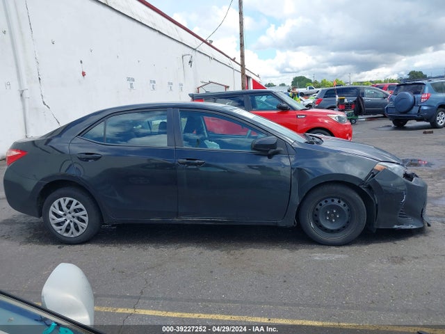 Toyota COROLLA LE 2018 2T1BURHE4JC055110 Image 12