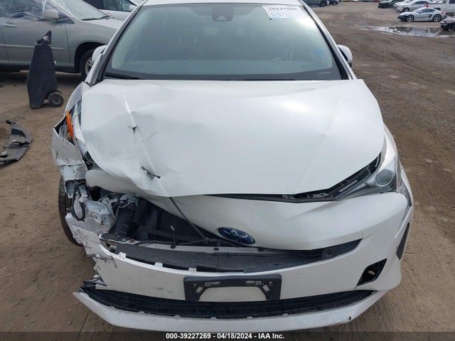 Toyota Prius Two 2018 JTDKBRFU8J3058200 Image 12