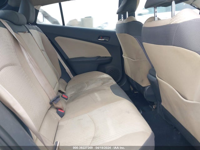 Toyota Prius Two 2018 JTDKBRFU8J3058200 Image 8
