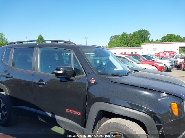 ZACNJDC16NPN71215 Jeep Renegade Trailhawk 4x4