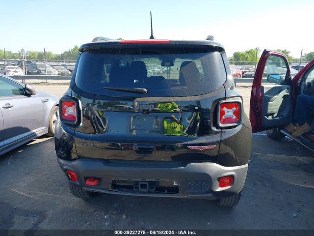 ZACNJDC16NPN71215 Jeep Renegade Trailhawk 4x4