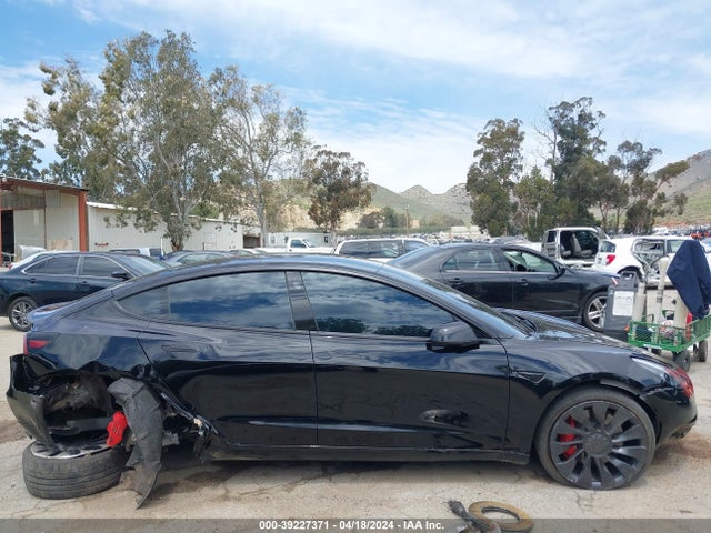 Tesla Model 3 Performance Dual Motor All-wheel Drive 2023 5YJ3E1EC0PF595628 Image 14