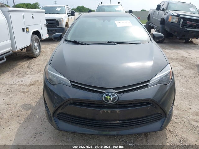 Toyota COROLLA LE 2018 5YFBURHE0JP813573 Image 11