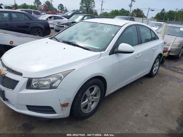 Chevrolet Cruze 1lt Auto 2014 1G1PC5SBXE7434872 Image 2