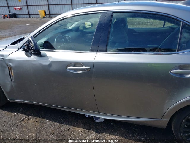 Продажа на аукционе авто 2017 Lexus Is 300, vin: JTHCM1D22H5024963, номер лота: 39227611