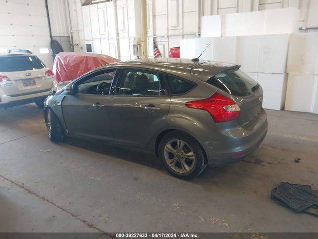 Ford FOCUS SE 2014 1FADP3K27EL382925 Image 3