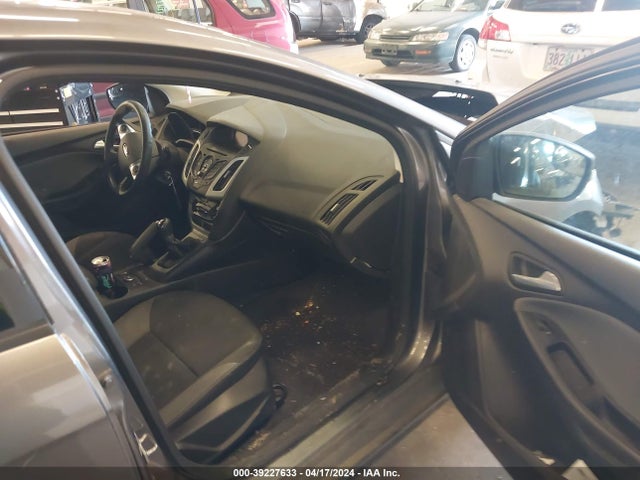 Ford FOCUS SE 2014 1FADP3K27EL382925 Image 5