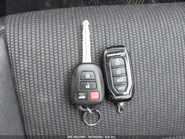 Toyota Corolla S Plus 2015 2T1BURHE3FC389300 Image 11