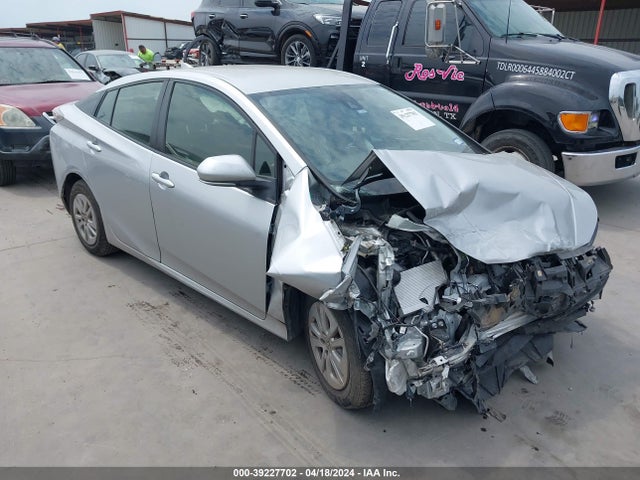 Toyota Prius Two 2017 JTDKBRFU2H3039216 main image