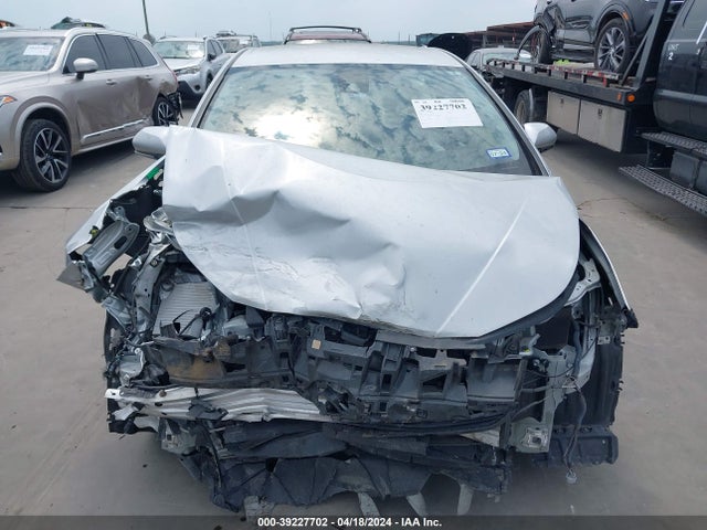 Toyota Prius Two 2017 JTDKBRFU2H3039216 Image 13