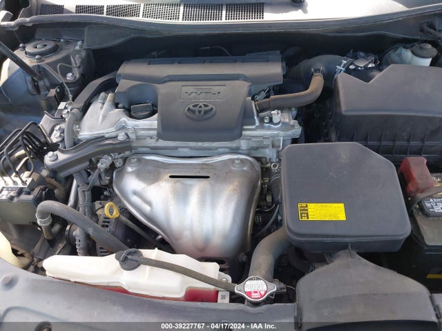 39227767 :رقم المزاد ، 4T1BF1FK1EU729805 vin ، 2014 Toyota Camry Se مزاد بيع