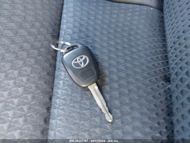 39227767 :رقم المزاد ، 4T1BF1FK1EU729805 vin ، 2014 Toyota Camry Se مزاد بيع